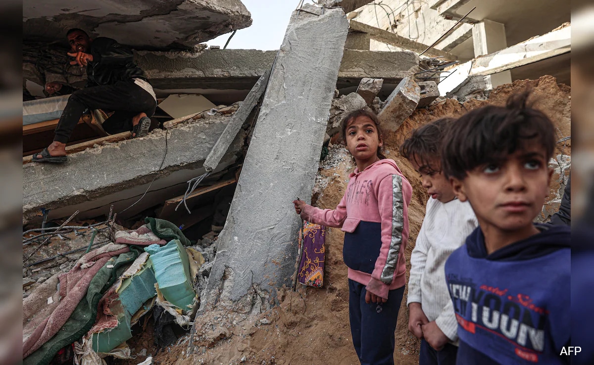 cg70vj08_gaza-children_625x300_13_March_24
