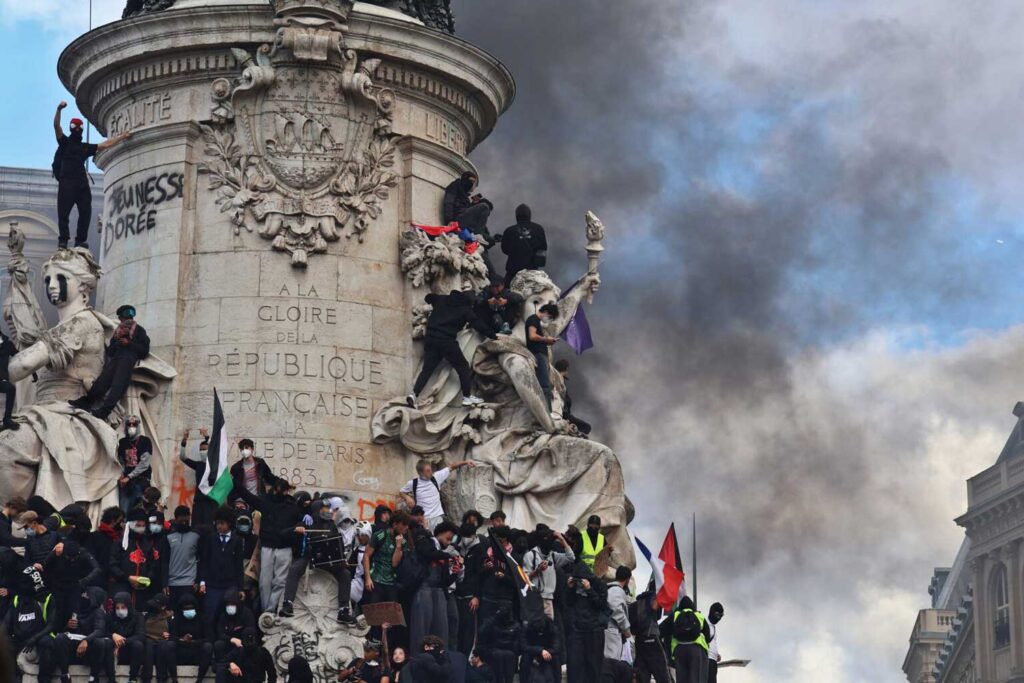 France’s Student Revolt: Gangster Capitalism and the War on Youth